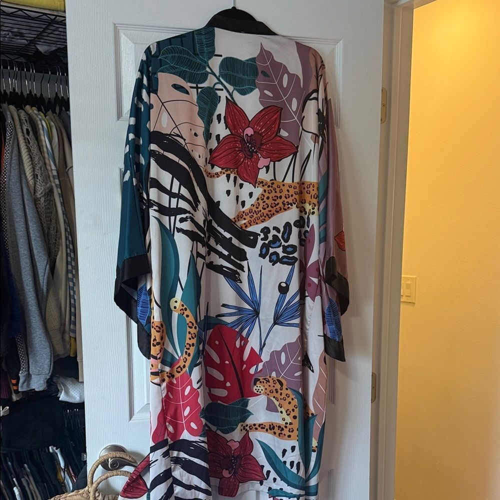 Colorful Animal Print Kimono Robe with Belt - Floral Silk BRAND NEW One Size